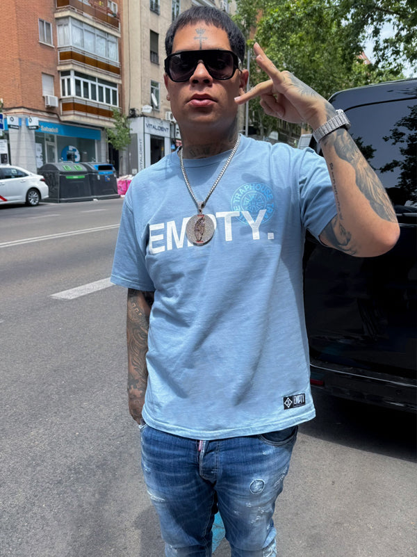 EMPTY. Blue tshirt