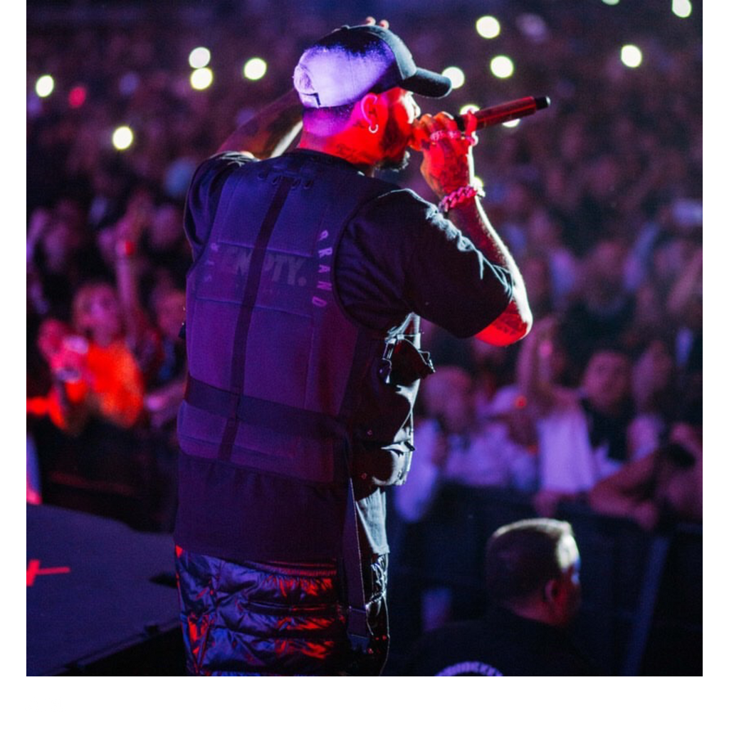 Empty running Black tshirt