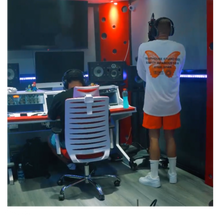 Load image into Gallery viewer, Butterfly White long sleeve
